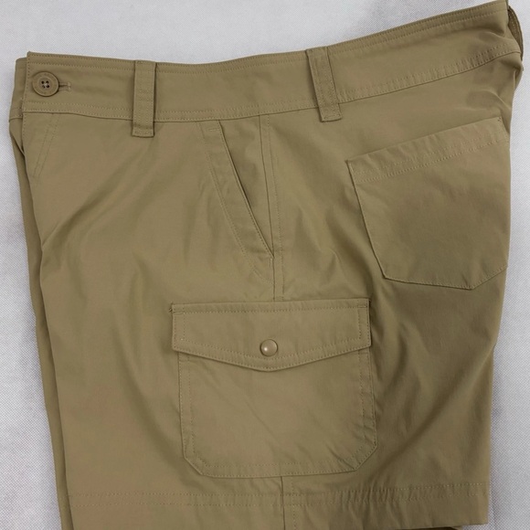 Eddie Bauer Women's Khaki Cargo Shorts - Picture 5 of 10